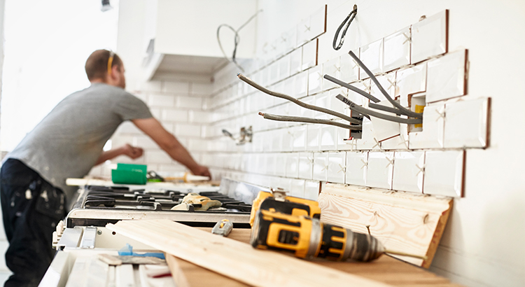 Should You Fix Your House Up or Sell Now? | MyKCM